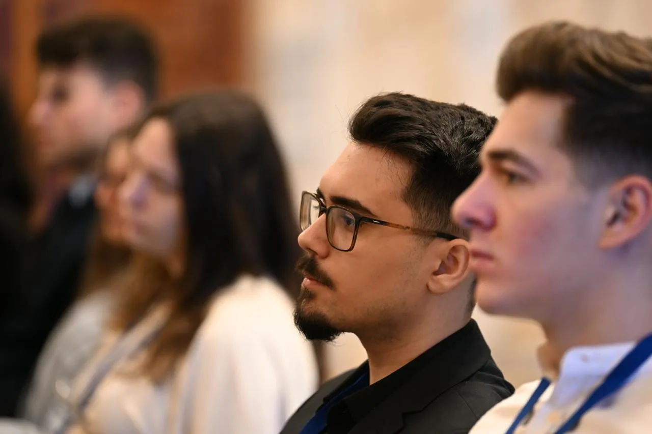 Beneficii social media